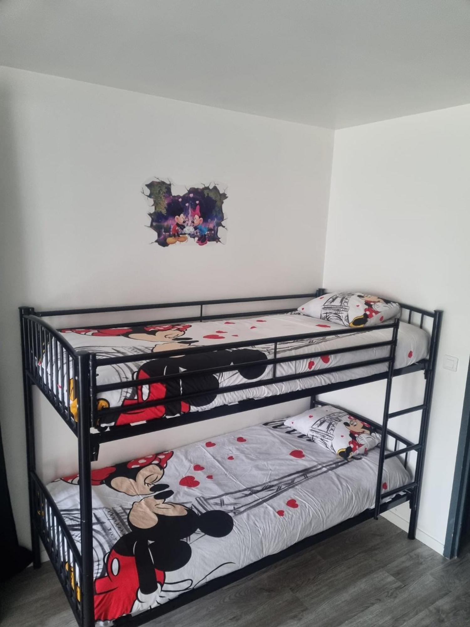Studio A 2 Pas De Disneyland Esbly Exterior photo